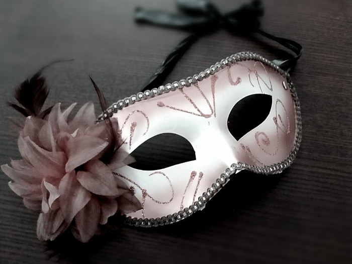 Mask and flover